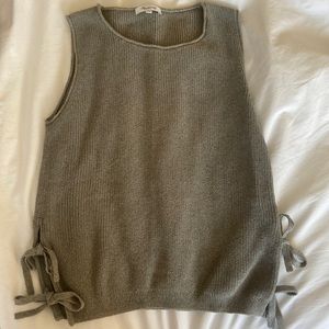 Madewell sweater tank with 2 tie closures at both hips